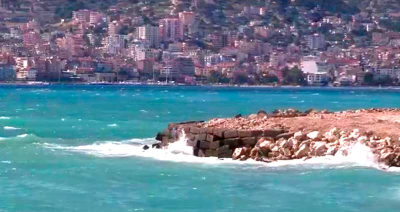 Саранда, Албания Саранда с моря.