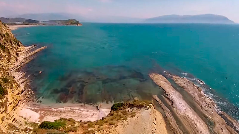 Вид на море с высокого холма, Звернец. Море в районе Звернеца.