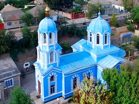 церковь в Геническе Храм Рождества Пресвятой Богородицы